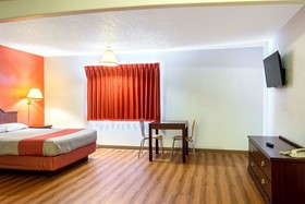 Motel 6 Gresham City Center