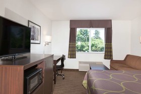 Super 8 by Wyndham Gresham/Portland Area OR