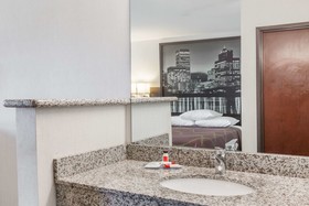 Super 8 by Wyndham Gresham/Portland Area OR