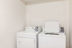 Super 8 by Wyndham Gresham/Portland Area OR