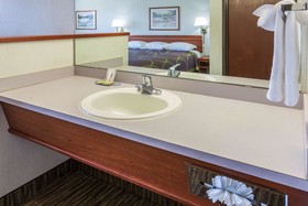 Super 8 by Wyndham Gresham/Portland Area OR