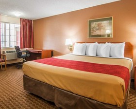 Econo Lodge Inn & Suites Hillsboro - Portland West