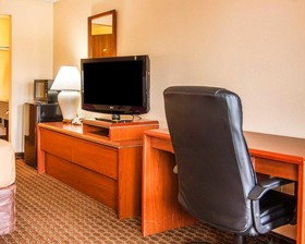 Econo Lodge Inn & Suites Hillsboro - Portland West
