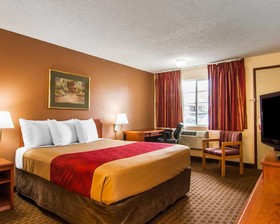 Econo Lodge Inn & Suites Hillsboro - Portland West