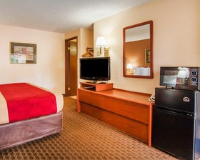 Econo Lodge Inn & Suites Hillsboro - Portland West