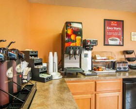 Econo Lodge Inn & Suites Hillsboro - Portland West