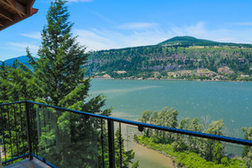 Columbia Cliff Villas Hood River