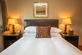 Columbia Cliff Villas Hood River