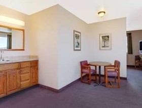 Super 8 by Wyndham Klamath Falls