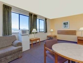 Super 8 by Wyndham Klamath Falls