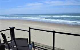 Beachfront Manor Lincoln City