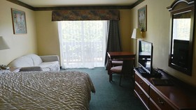 Palace Inn & Suites