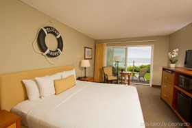 Pelican Shores Inn