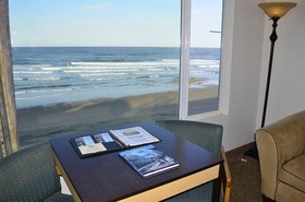 Sailor Jack Oceanfront Motel