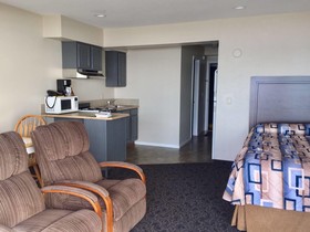 Sandcastle Beachfront Motel