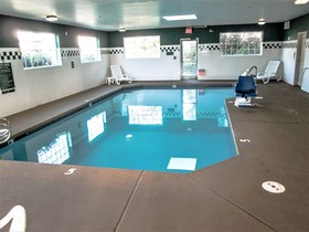 The Ashley Inn & Suites