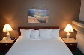 The Ashley Inn & Suites