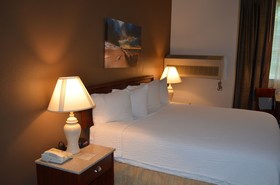 The Ashley Inn & Suites