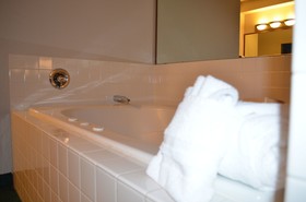 The Ashley Inn & Suites