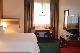 The Ashley Inn & Suites