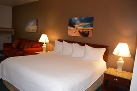 The Ashley Inn & Suites