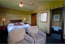 McMenamins Hotel Oregon