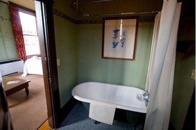 McMenamins Hotel Oregon