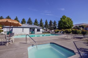 Americas Best Value Inn Phoenix-Ashland