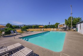 Americas Best Value Inn Phoenix-Ashland