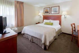 Candlewood Suites Medford