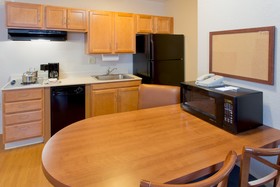 Candlewood Suites Medford