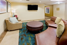 Candlewood Suites Medford