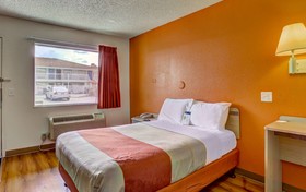 Motel 6 Medford North