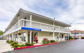Motel 6 Medford North