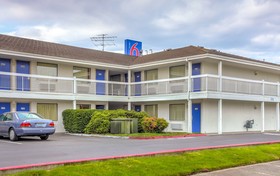 Motel 6 Medford North