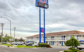 Motel 6 Medford North