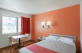 Motel 6 Medford South