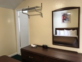 Relax Inn Of Medford