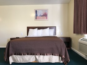 Relax Inn Of Medford