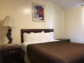 Relax Inn Of Medford