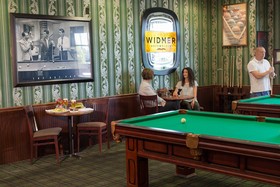 Rogue Regency Inn & Suites