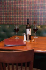 Rogue Regency Inn & Suites