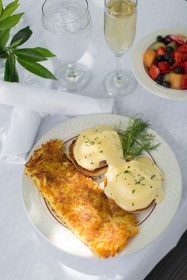 Rogue Regency Inn & Suites