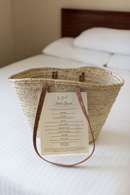 Rogue Regency Inn & Suites