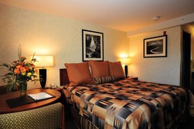 Ramada by Wyndham Medford Airport North