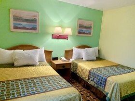Travelers Inn Medford