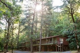Morrison's Rogue River Lodge