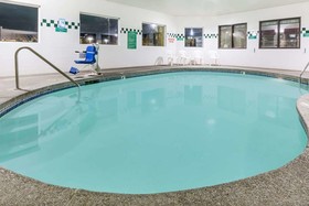 Travelodge Suites by Wyndham Newberg