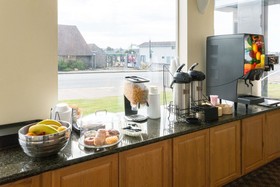 Days Inn by Wyndham Newport