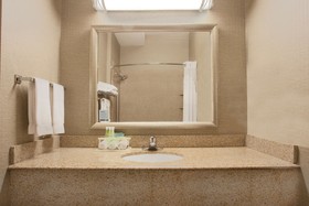 Holiday Inn Express Newport